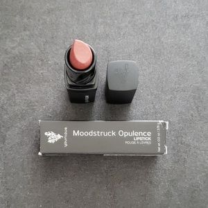 Younique -Stuck Up- Opulence Lipstick